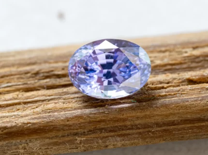 Loupe Clean Unheated Violet Sapphire 2.32 crt